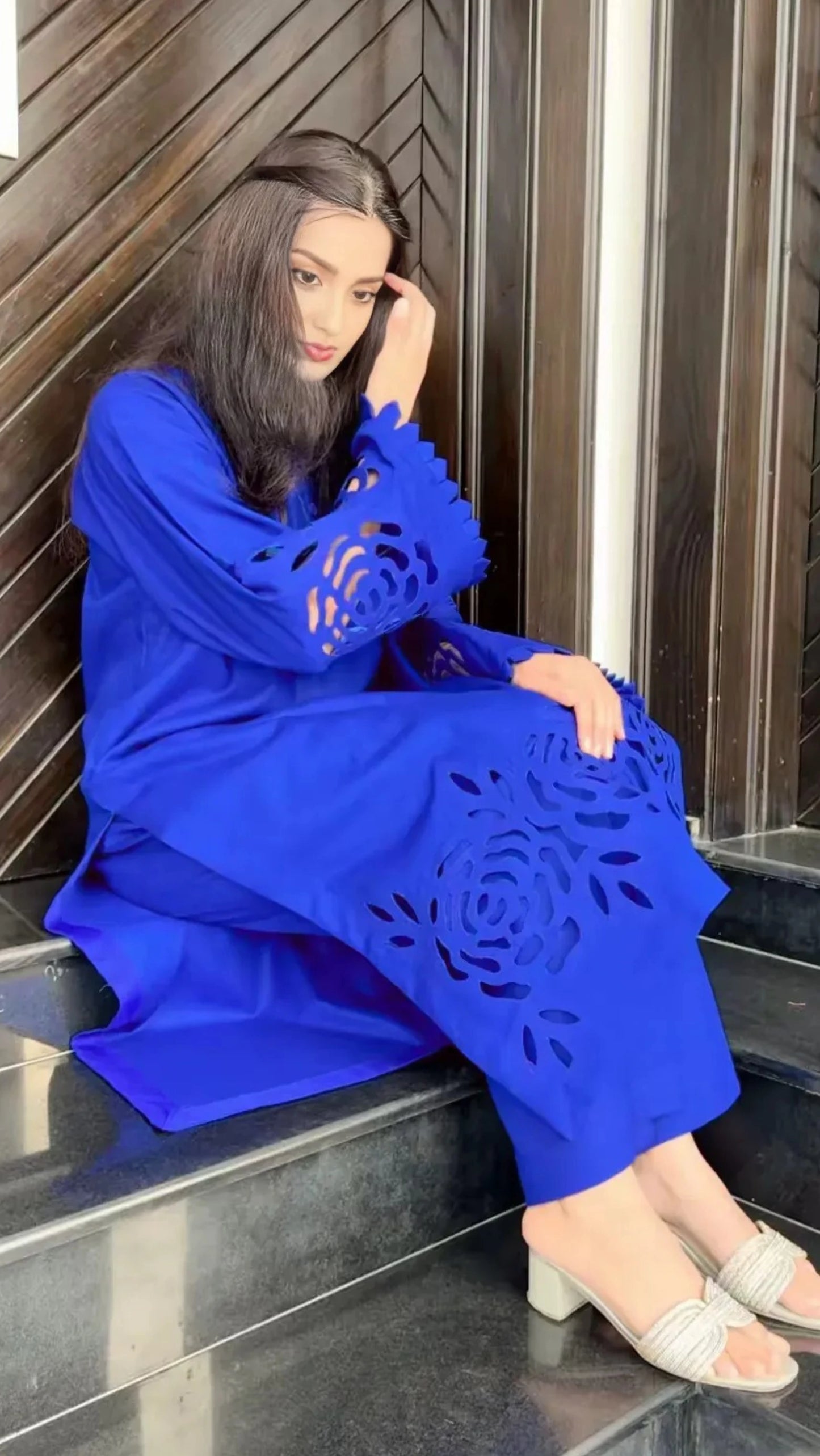 2-Piece Khaddar Suit with Button Neckline & Handmade Cutwork Daman