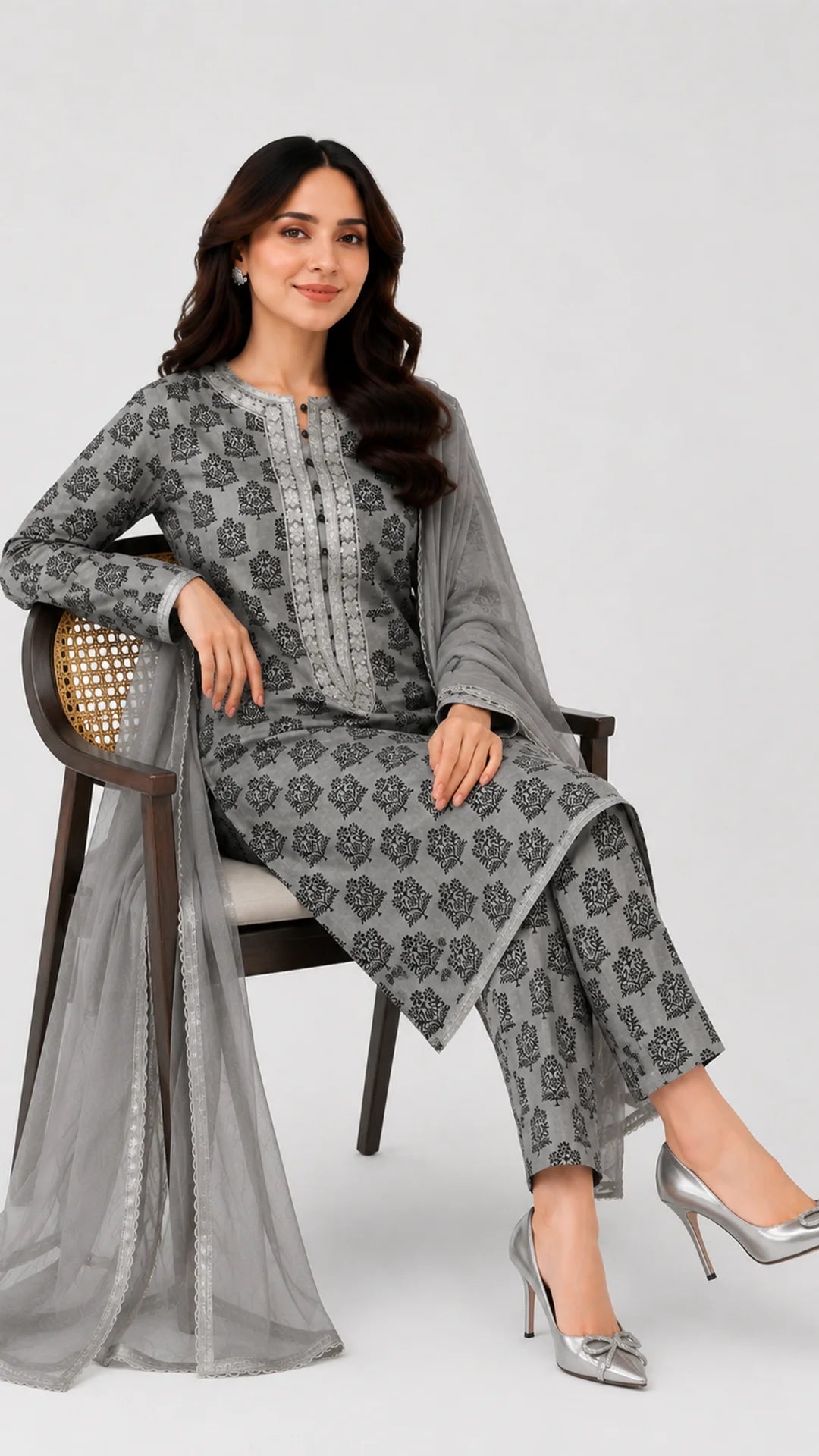 Elegant Grey Printed 3 Piece Lawn Suit