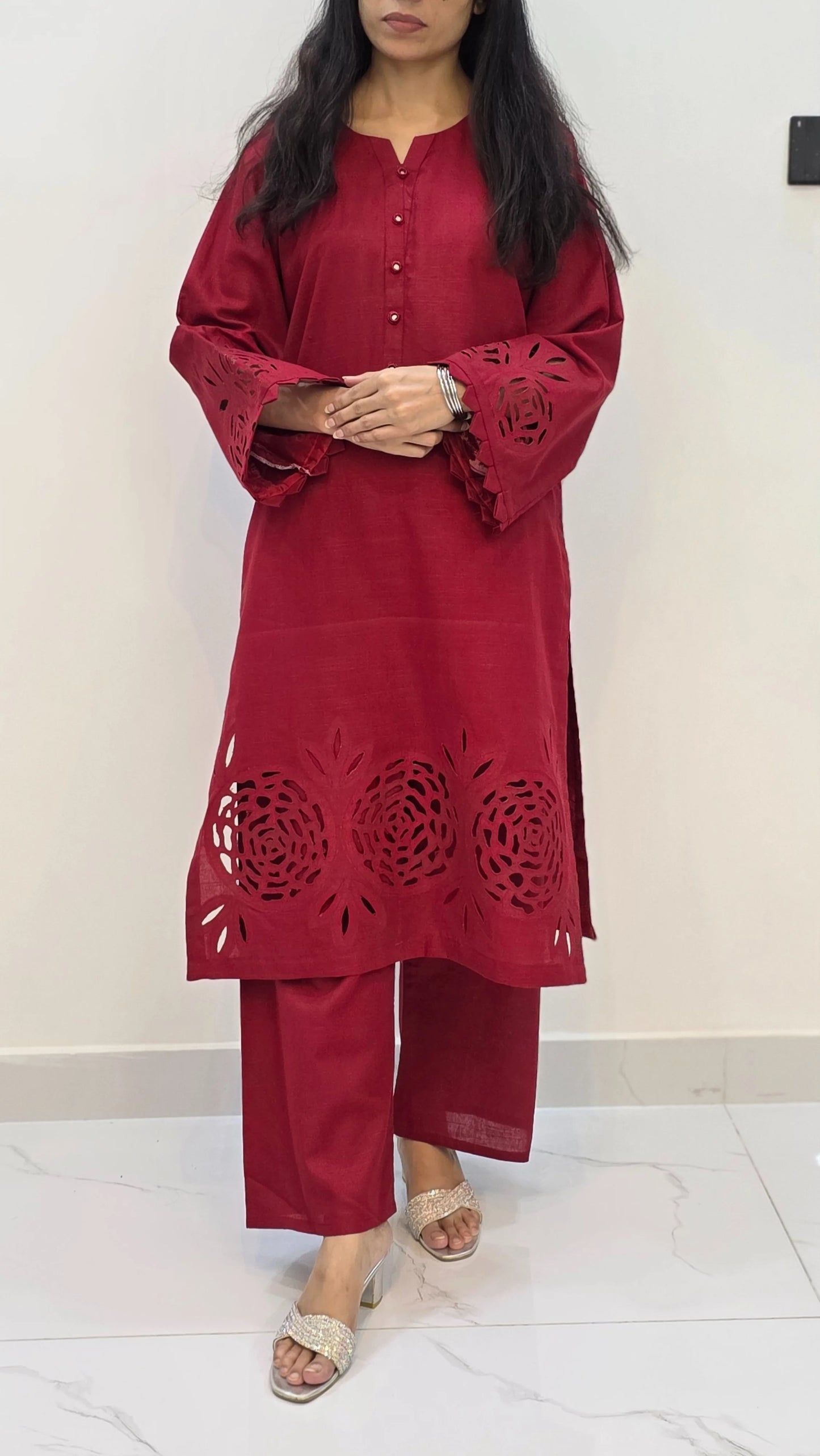 2-Piece Khaddar Suit with Button Neckline & Handmade Cutwork Daman